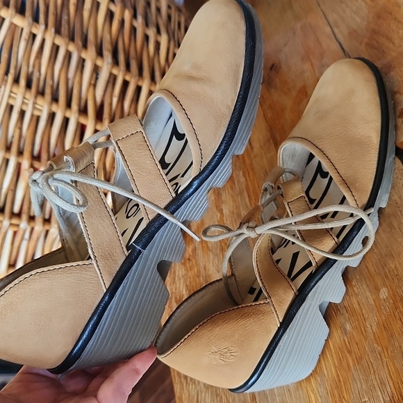 Fly London Phis Tan Tie Front Wedge Shoes Sz 6.5 / 7 - Picture 9 of 13
